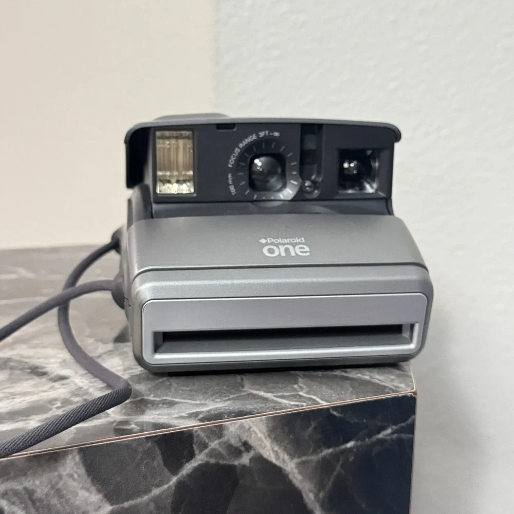 Vintage Polaroid One 600 Instant Film Camera Silver Gray Tested Working w/ Strap